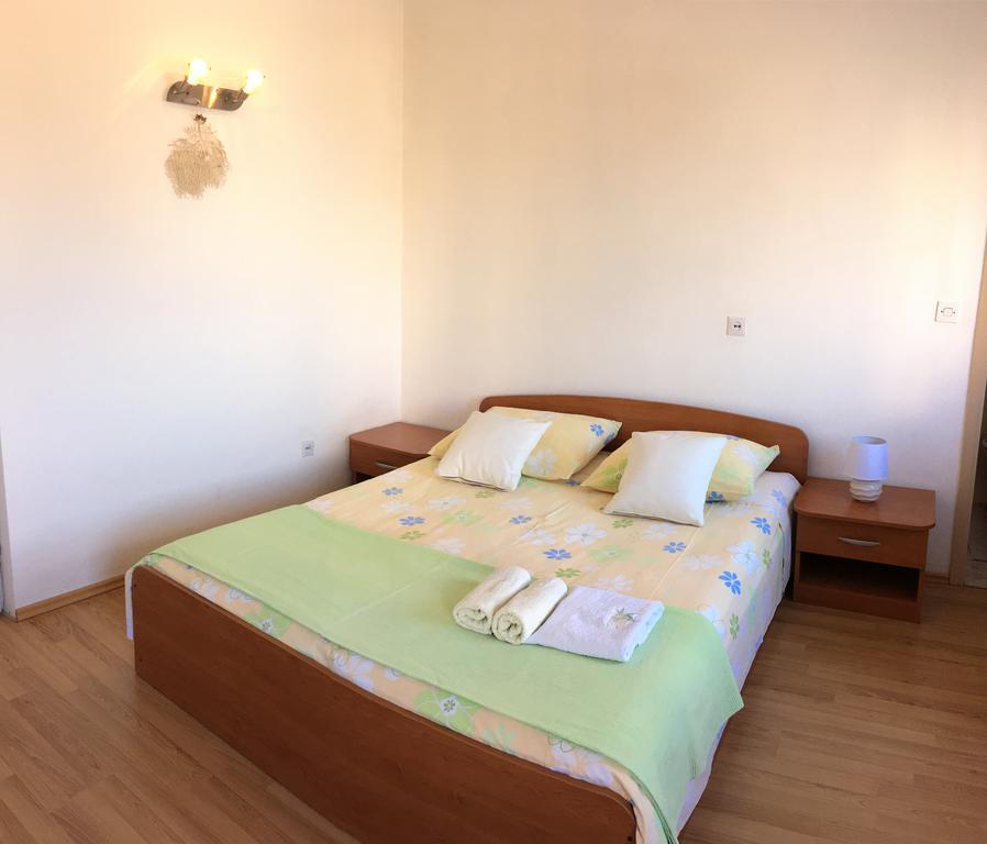 Guesthouse Cipre 룸바르다 외부 사진