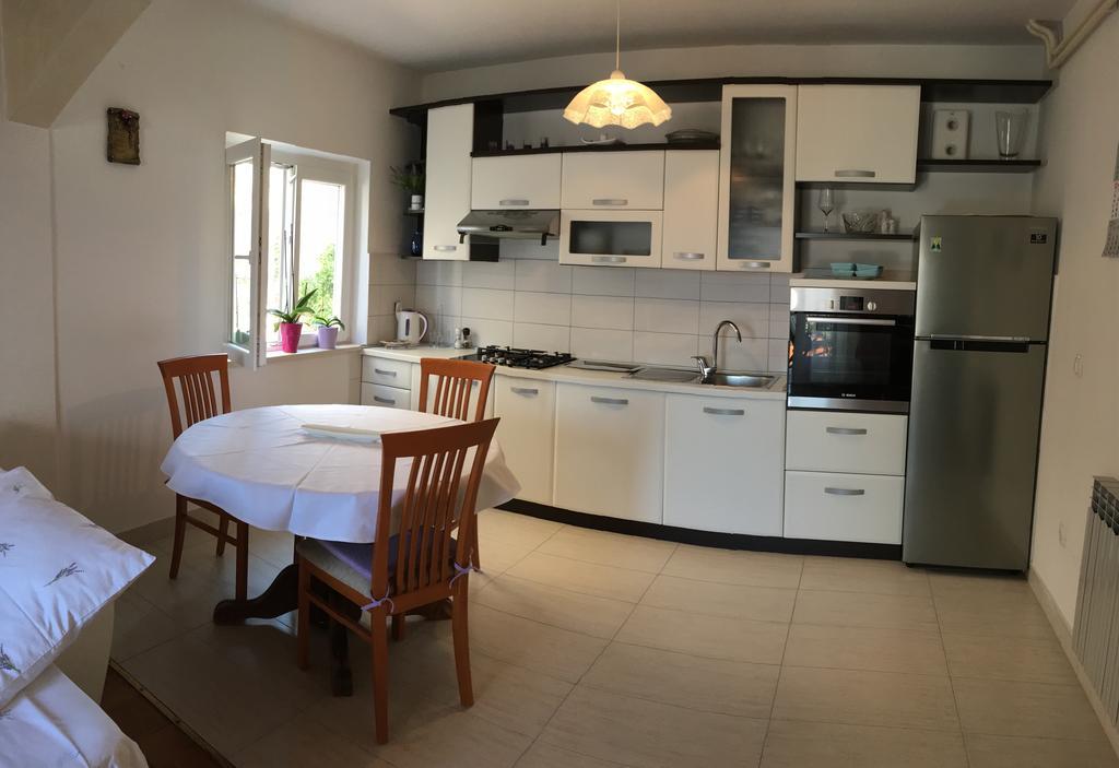 Guesthouse Cipre 룸바르다 외부 사진