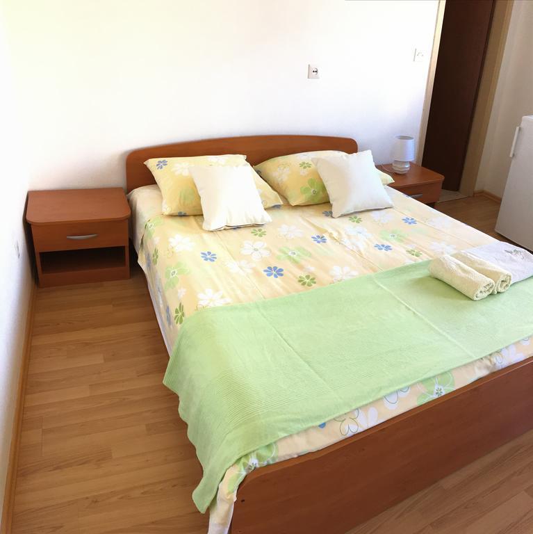 Guesthouse Cipre 룸바르다 외부 사진